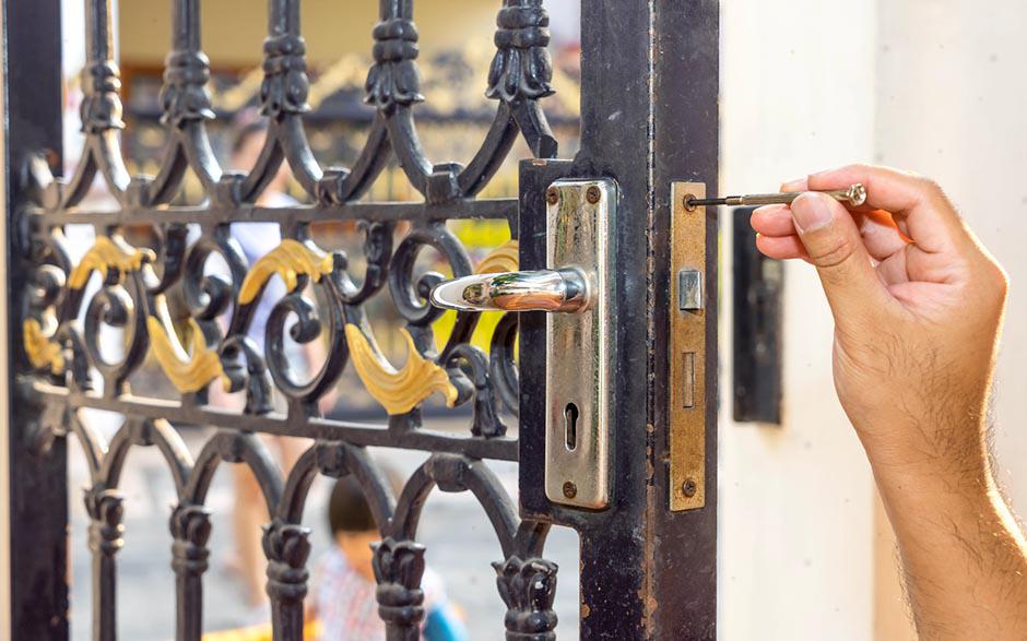 serrure de porte prix Limours